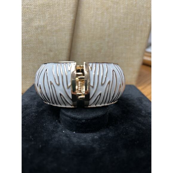 Sequin Nordstrom Multicolor Gold Tone Statement Enamel Bangle Bracelet #482 #483 - Picture 3 of 3